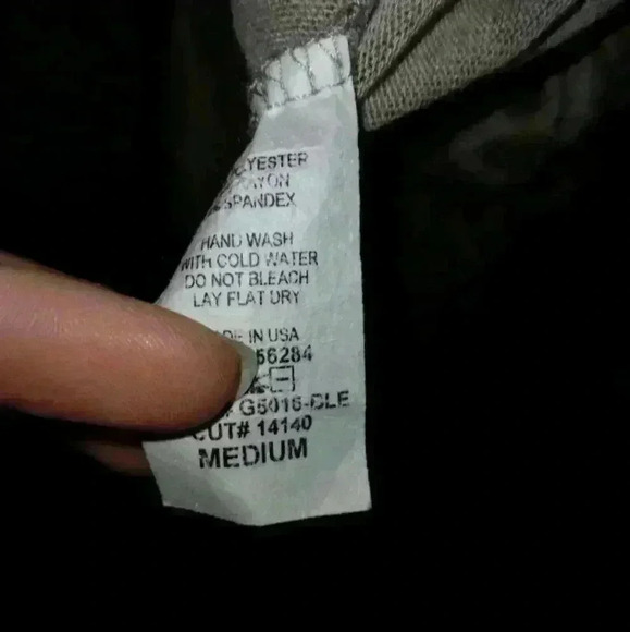 Size M Cheeta Print (faded look) Long Sleeve V-Neck Blouse - Picture 3 of 4